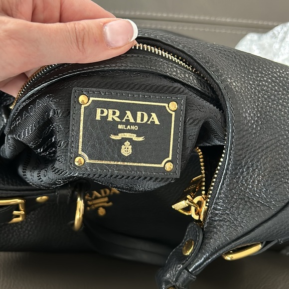 *Sold*  PRADA Black Vitello Daino Leather Zip-Top Hobo Bag BR4311 - Picture 14 of 17